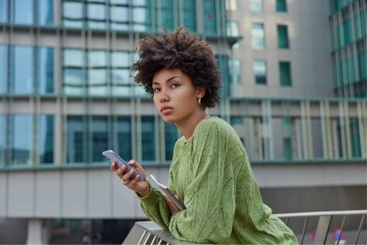Complete Guide on What Data Roaming Does and How It Works